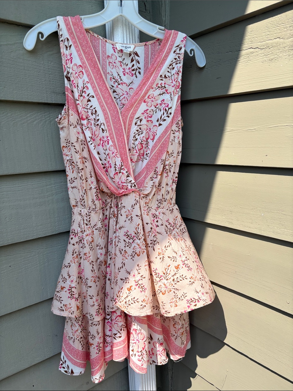 Umgee Pink Floral Knot-Front Mini dress. Sz S. Soft w great drape. Flouncy skirt